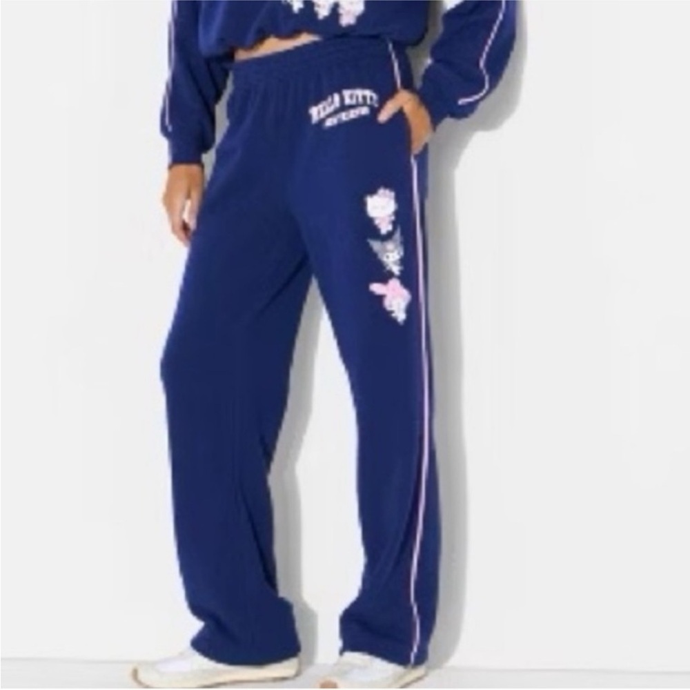 Sanrio Women's Hello Kitty & Friends
Graphic Pants, XL - Navy Blue new 🆕
